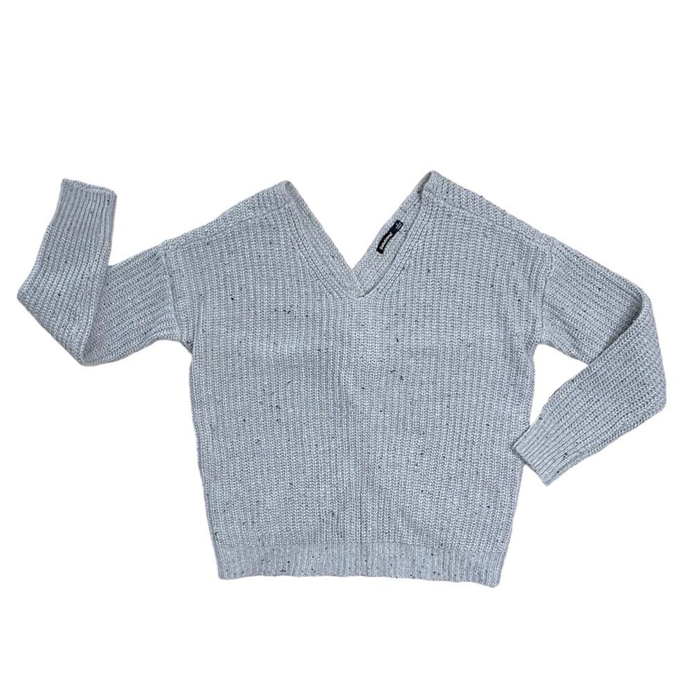 SOLUTIONS! Gray Knit Twist Back Ribbed V-Neck Sweater Women’s